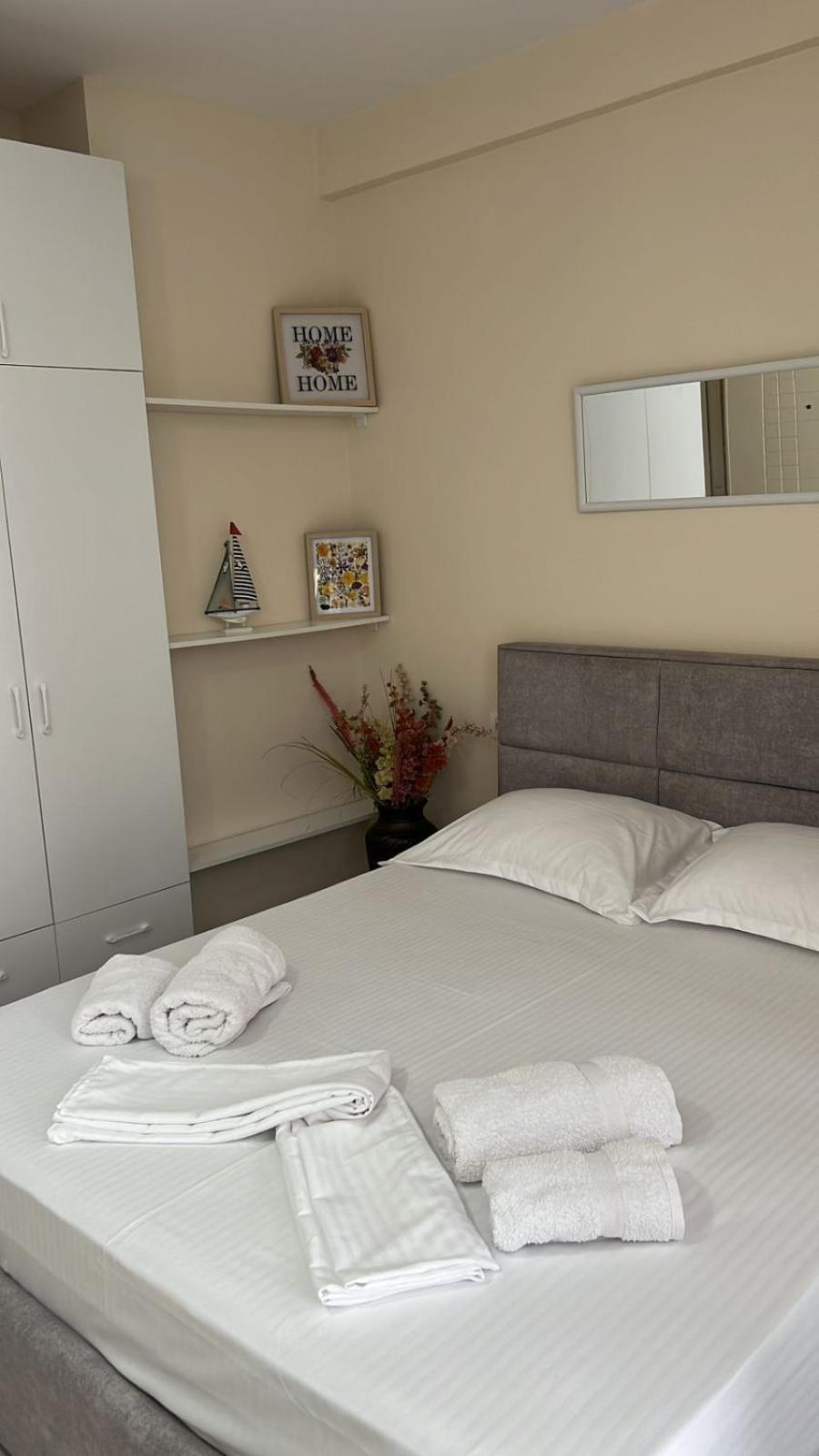 Urban Retreat Apartments ติรานา ภายนอก รูปภาพ