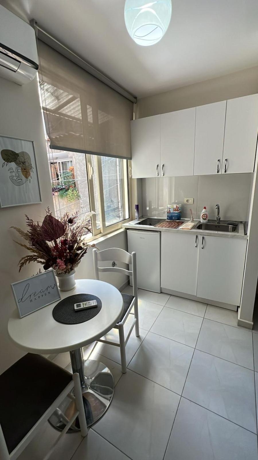 Urban Retreat Apartments ติรานา ภายนอก รูปภาพ